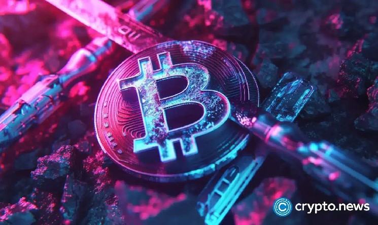Bitcoin hashrate hits hit high amid minor sales