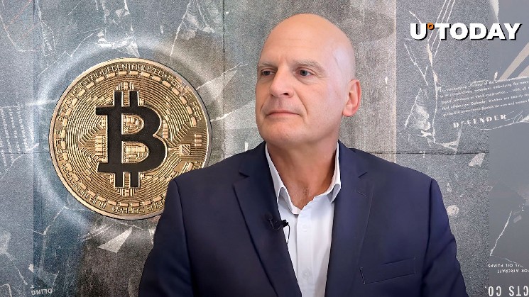 Bloomberg's McGlone defends a $10,000 Bitcoin Price Prediction