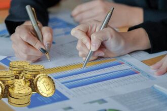 ``Spain needs to separate Bitcoin from virtual currencies,'' Treasury inspector says