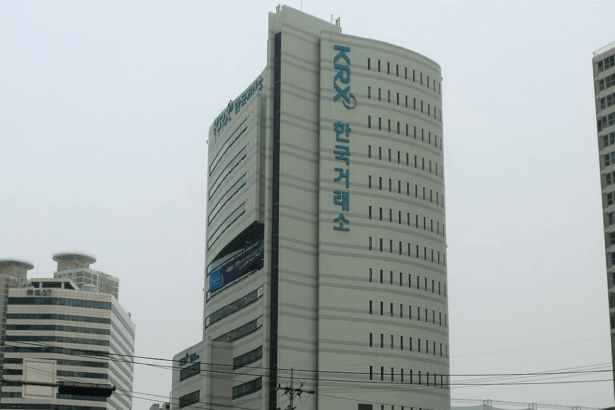 South Korea suspends trading due to market crash